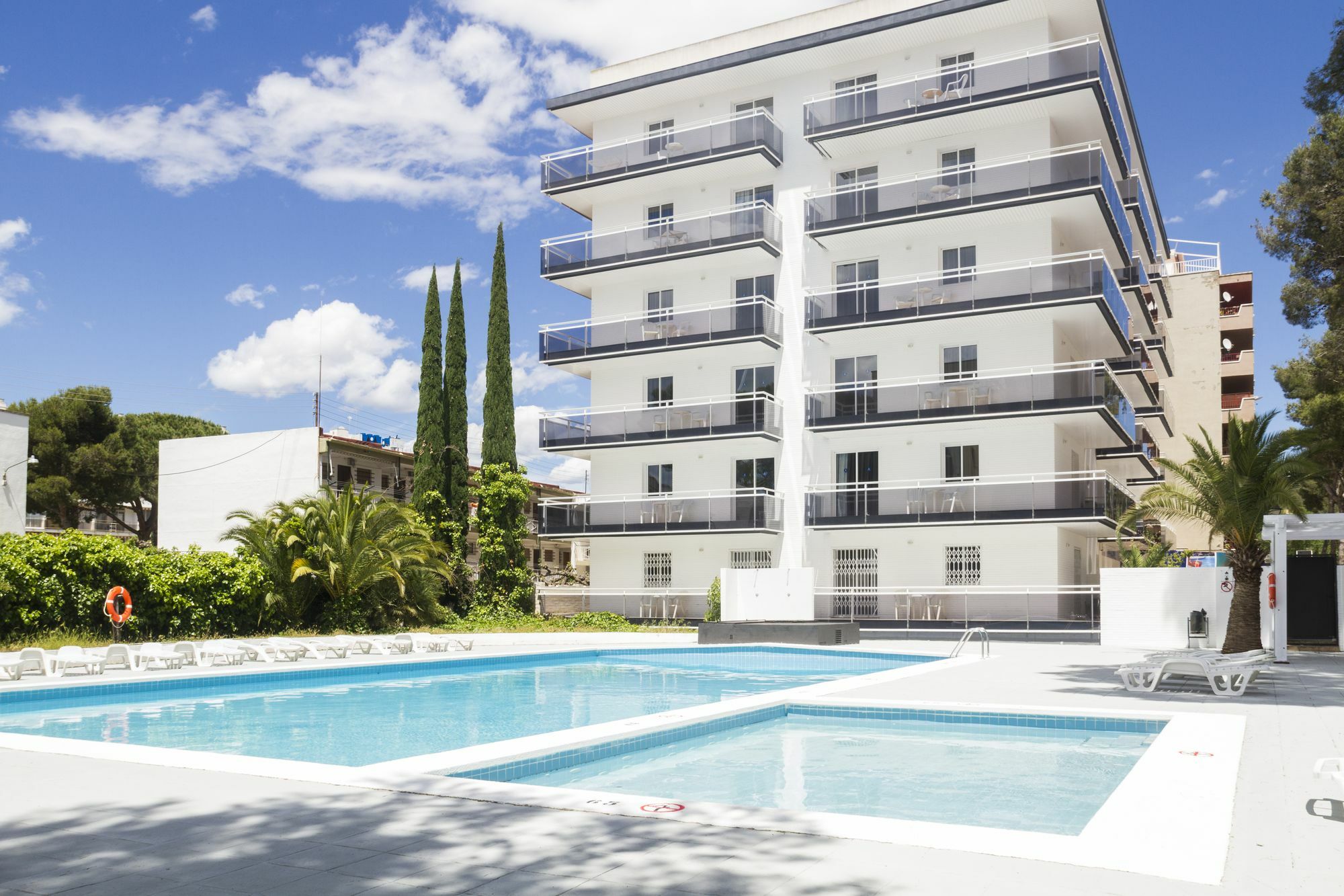 APARTAMENTOS INTERSALOU PRIORAT САЛОУ (Испания) - Квартиры посуточно - от  17365 RUB | NOCHI